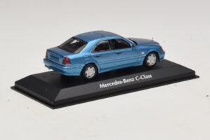 Mercedes C-Class W202 Blå Metallic Maxichamps 1:43 940037060 Metal — billede 2 af 5