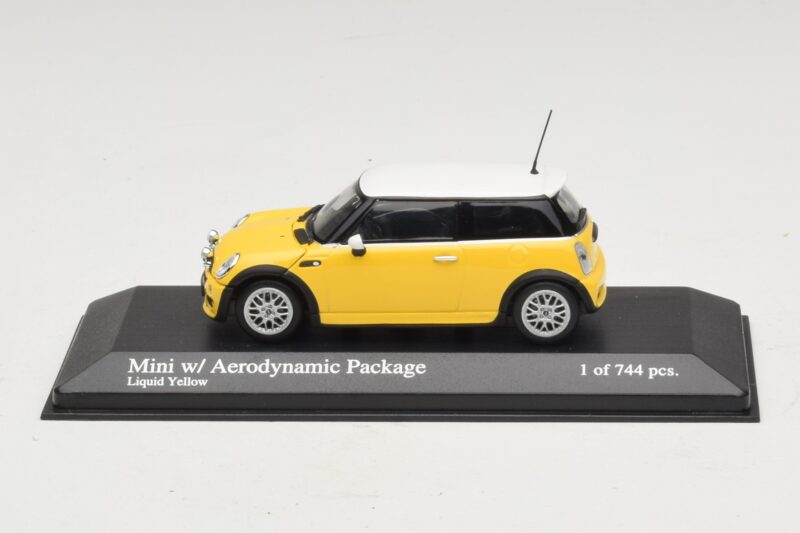 Mini Cooper One R50 med Aero-pakke Gul Minichamps 1:43 Mini Cooper One R50 med Aero-pakke Gul Minichamps 1:43 431138274 Metal
