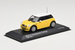 Mini Cooper One R50 med Aero-pakke Gul Minichamps 1:43 431138274 Metal — billede 2 af 4