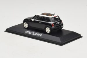 Mini Cooper S R53 Sort Med Panoramatag Minichamps 1:43 MINI022 Metal — billede 3 af 4