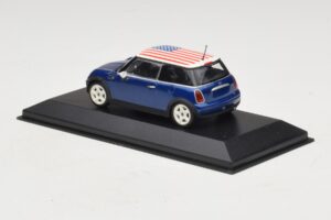 Mini Cooper S R53 Blå Med Amerikansk Flag Minichamps 1:43 MINI014 Metal — billede 3 af 5