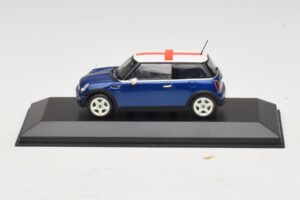 Mini Cooper S R53 Blå Med Engelsk Flag Minichamps 1:43 MINI012 Metal
