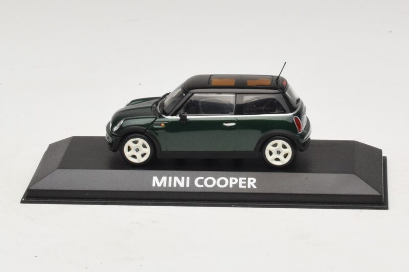 Mini Cooper S R53 Mørkegrøn Med Sort Tag Minichamps 1:43 MINI023 Metal