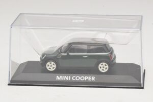 Mini Cooper S R53 Mørkegrøn Med Sort Tag Minichamps 1:43 MINI023 Metal — billede 4 af 5
