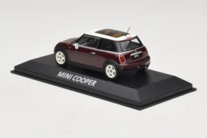 Mini Cooper S R53 Mørkerød Med Panoramatag Minichamps 1:43 MINI019 Metal — billede 3 af 4