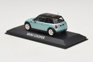 Mini Cooper S R53 Lyseblå Metallic Med Sort Tag Minichamps 1:43 MINI030 Metal — billede 3 af 4
