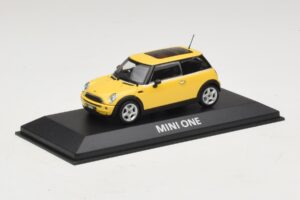 Mini Cooper S R53 Liquid Yellow Med Panoramatag Minichamps 1:43 MINI013 Metal — billede 2 af 4