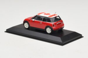 Mini Cooper S R53 Rød Med Canadisk Flag Minichamps 1:43 MINI017 Metal — billede 3 af 5