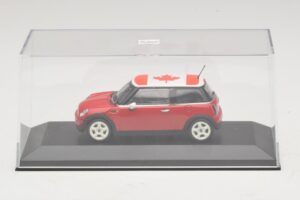 Mini Cooper S R53 Rød Med Canadisk Flag Minichamps 1:43 MINI017 Metal — billede 4 af 5