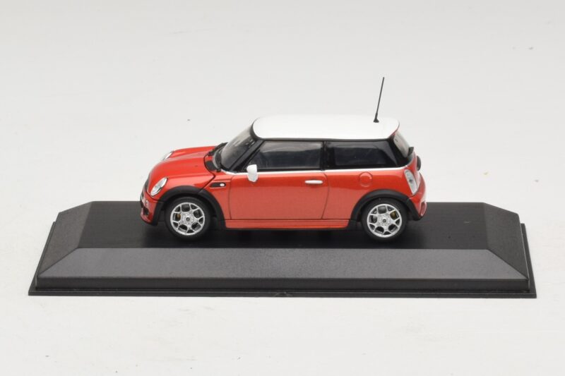Mini Cooper S R53 Rød Med Hvidt Tag Minichamps 1:43 MINI025 Metal