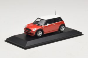 Mini Cooper S R53 Rød Med Hvidt Tag Minichamps 1:43 MINI025 Metal — billede 2 af 5