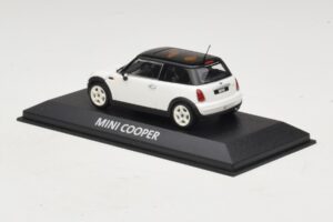 Mini Cooper S R53 Hvid Med Sort Tag Minichamps 1:43 MINI027 Metal — billede 3 af 4