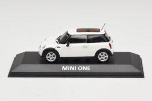 Mini Cooper S R53 Hvid Med Panoramatag Minichamps 1:43 MINI020 Metal