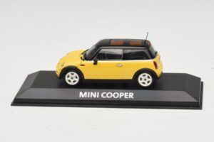 Mini Cooper S R53 Gul Med Sort Tag Minichamps 1:43 MINI031 Metal