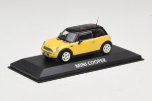 Mini Cooper S R53 Gul Med Sort Tag Minichamps 1:43 MINI031 Metal — billede 2 af 4
