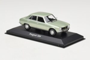 Peugeot 504 Lysegrøn Metallic Maxichamps 1:43 940112501 Metal — billede 3 af 5