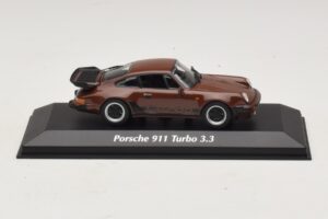 Porsche 911 930 Turbo 3.3 Brun Maxichamps 1:43 Porsche 911 930 Turbo 3.3 Brun Maxichamps 1:43 940069001 Metal