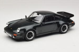 Porsche 911 930 Turbo 3.3 Mørkegrøn Metallic KK-Scale 1:18 Porsche 911 930 Turbo 3.3 Mørkegrøn Metallic KK-Scale 1:18 KKDC181441 Metal