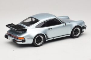Porsche 911 930 Turbo 3.3 Sølv KK-Scale 1:18 KKDC181444 Metal — billede 2 af 6