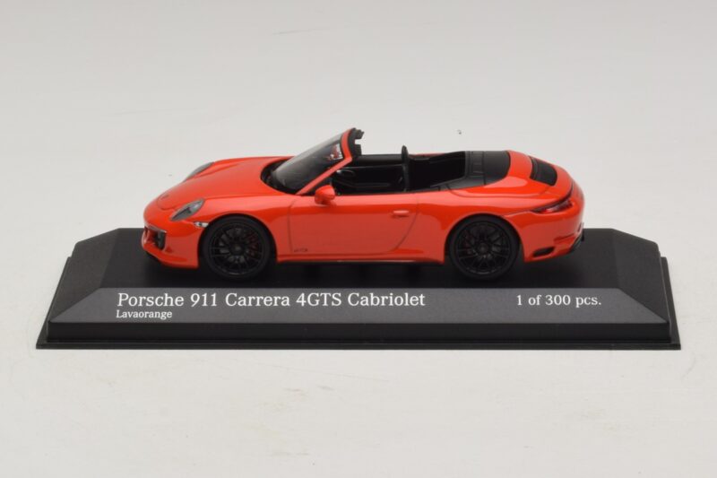 Porsche 911 991.1 Carrera 4 GTS Cabriolet Orange Minichamps 1:43 410067331 Metal