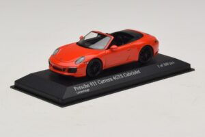 Porsche 911 991.1 Carrera 4 GTS Cabriolet Orange Minichamps 1:43 410067331 Metal — billede 2 af 5