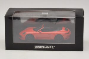 Porsche 911 991.1 Carrera 4 GTS Cabriolet Orange Minichamps 1:43 410067331 Metal — billede 5 af 5
