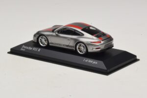 Porsche 911 991.1 R Sølv Med Orange Striber Minichamps 1:43 410066222 Metal — billede 3 af 5