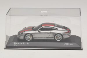 Porsche 911 991.1 R Sølv Med Orange Striber Minichamps 1:43 410066222 Metal — billede 4 af 5