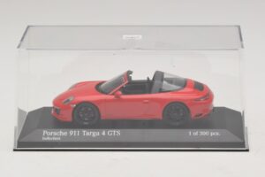 Porsche 911 991.1 Targa 4 GTS Rød Minichamps 1:43 410067340 Metal — billede 4 af 5