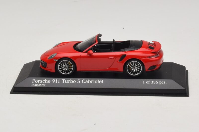 Porsche 911 991.1 Turbo S Cabriolet Rød Minichamps 1:43 410067180 Metal