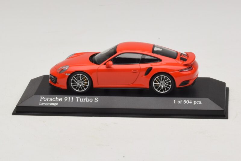 Porsche 911 991.1 Turbo S Orange Minichamps 1:43 410067171 Metal