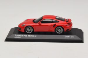 Porsche 911 991.1 Turbo S Rød Minichamps 1:43 410067170 Metal