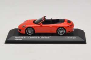 Porsche 911 991.2 Carrera 4 Cabriolet Orange Minichamps 1:43 410067231 Metal