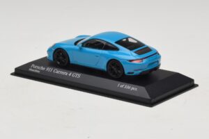 Porsche 911 991.2 Carrera 4 GTS Miami Blue Minichamps 1:43 410067322 Metal — billede 3 af 5