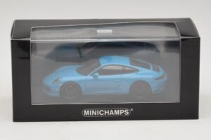 Porsche 911 991.2 Carrera 4 GTS Miami Blue Minichamps 1:43 410067322 Metal — billede 5 af 5