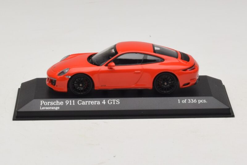 Porsche 911 991.2 Carrera 4 GTS Orange Minichamps 1:43 410067321 Metal