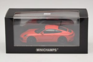 Porsche 911 991.2 Carrera 4 GTS Orange Minichamps 1:43 410067321 Metal — billede 5 af 5