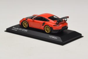 Porsche 911 991.2 GT2 RS Orange Minichamps 1:43 410067229 Metal — billede 3 af 5