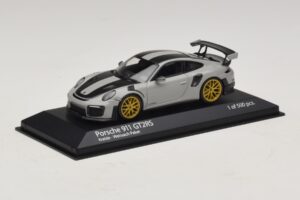 Porsche 911 991.2 GT2 RS Weissach Package Chalk Minichamps 1:43 410067220 Metal — billede 2 af 5