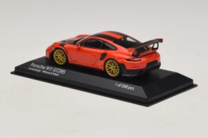 Porsche 911 991.2 GT2 RS Weissach Package Orange Minichamps 1:43 410067224 Metal — billede 3 af 5