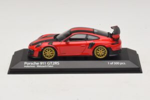Porsche 911 991.2 GT2 RS Weissach Package Rød Minichamps 1:43 410067221 Metal