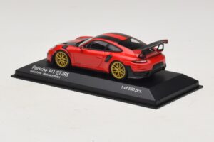 Porsche 911 991.2 GT2 RS Weissach Package Rød Minichamps 1:43 410067221 Metal — billede 3 af 5