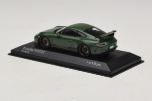 Porsche 911 991.2 GT3 Grøn Minichamps 1:43 410066028 Metal — billede 3 af 5