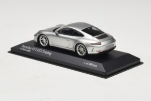 Porsche 911 991.2 GT3 Touring Sølv Minichamps 1:43 410067422 Metal — billede 3 af 5