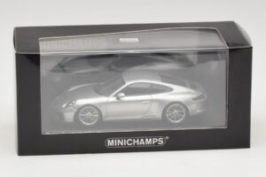 Porsche 911 991.2 GT3 Touring Sølv Minichamps 1:43 410067422 Metal — billede 5 af 5