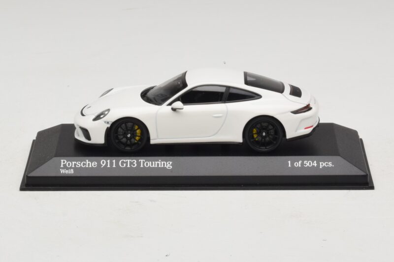 Porsche 911 991.2 GT3 Touring Hvid Minichamps 1:43 410067420 Metal