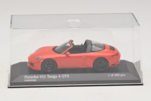 Porsche 911 991 Targa 4 GTS Orange Minichamps 1:43 410067341 Metal — billede 4 af 5