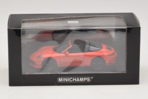 Porsche 911 991 Targa 4 GTS Orange Minichamps 1:43 410067341 Metal — billede 5 af 5