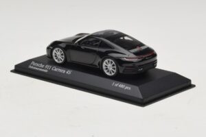 Porsche 911 992 Carrera 4S Sort Metallic Minichamps 1:43 410069320 Metal — billede 3 af 5