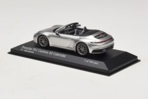 Porsche 911 992 Carrera 4S Cabriolet Sølv Minichamps 1:43 410069330 Metal — billede 3 af 5